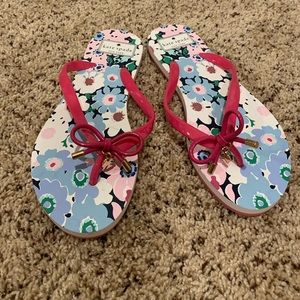 Brand new Kate Spade size 7 flip flops.